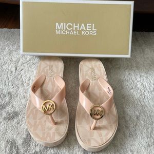 Michael kors little girls sandals SZ 12 blush